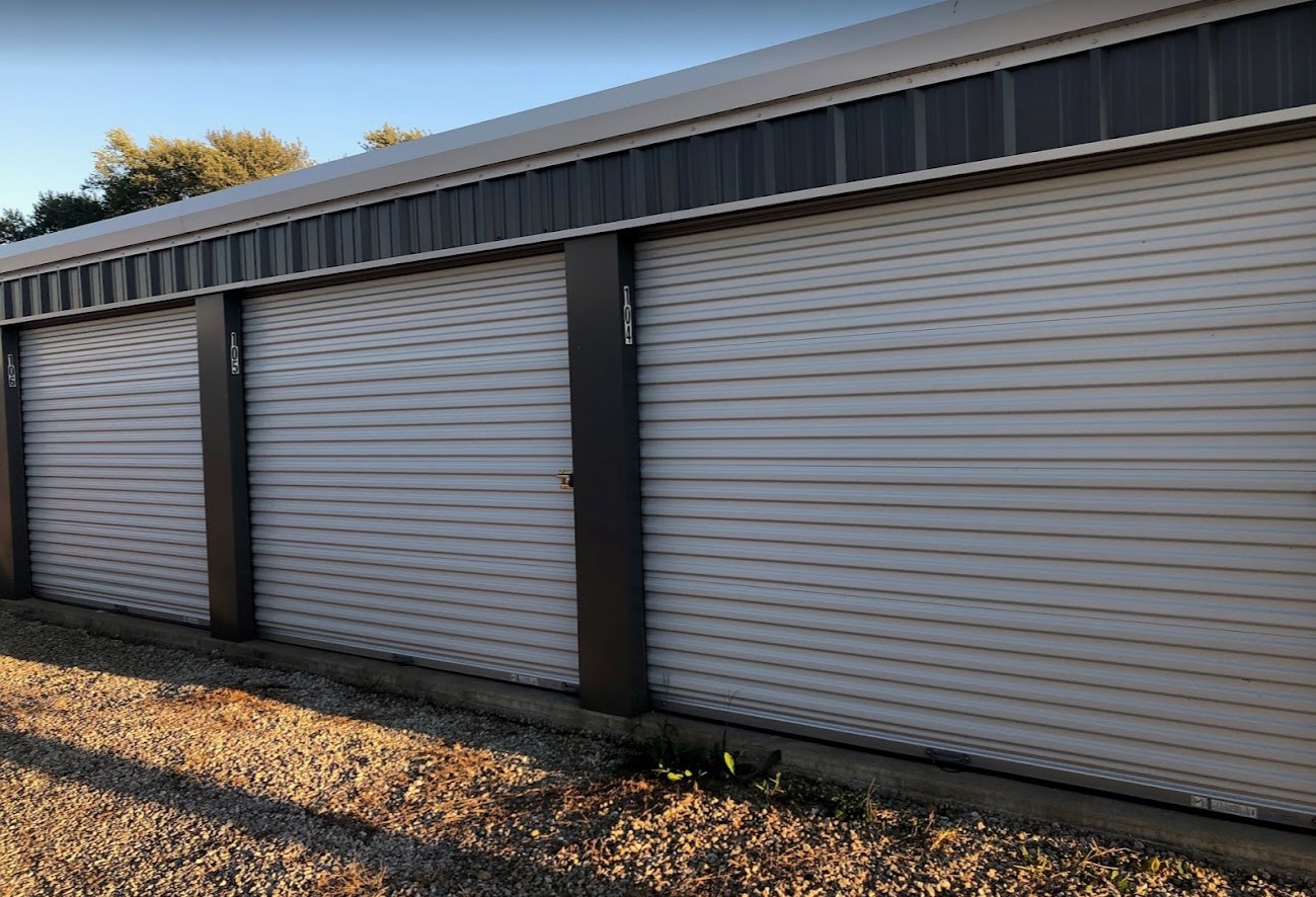Cheap Self Storage Units 7031 IL1 in Robinson, IL American Way Storage